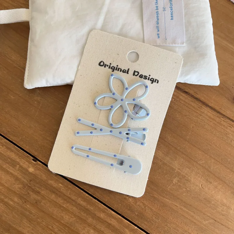 🎉🩵​❄️​🩵​Pack de 3 pinces multiformes assorties bleu ciel à pois 🎉🩵​❄️​🩵