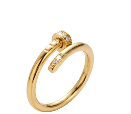 bague just un clou