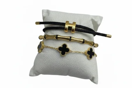 Black Clover Bracelet Set
