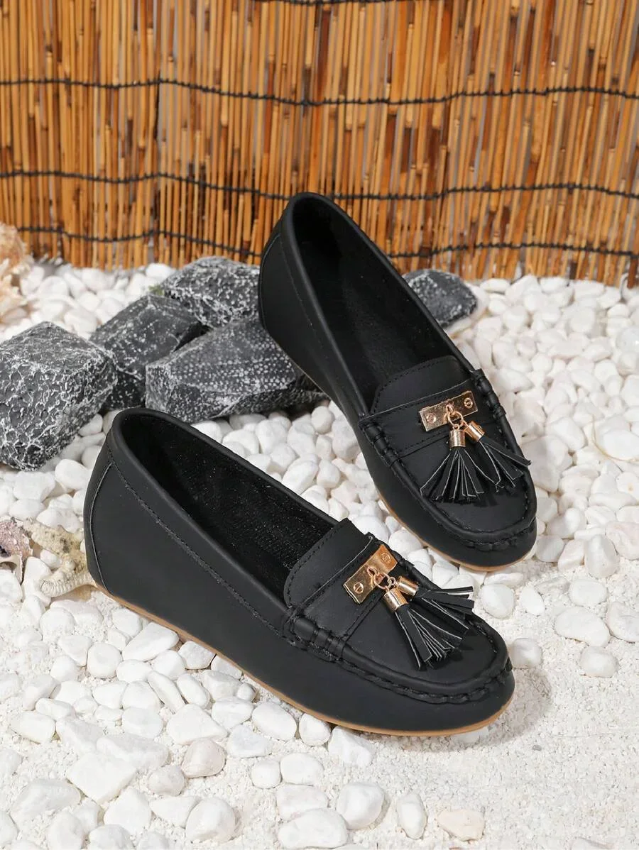 أحذية قيادة نسائية جديدة