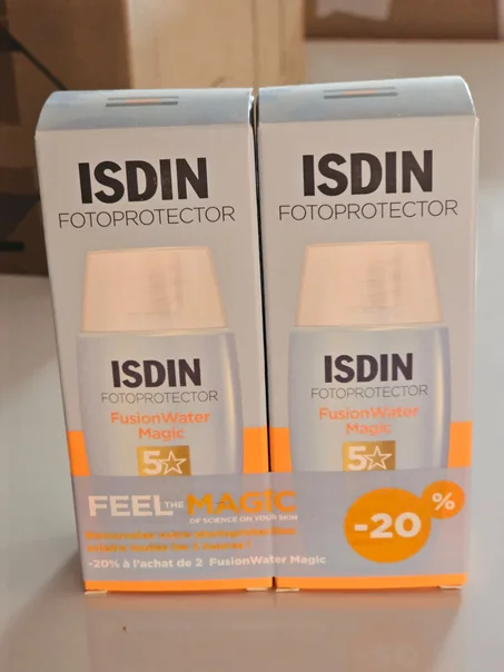 ISDIN FOTOPROTECTORISDIN FOTOPROTECTOR FusionWaterFusionWaterMagicMagic5
