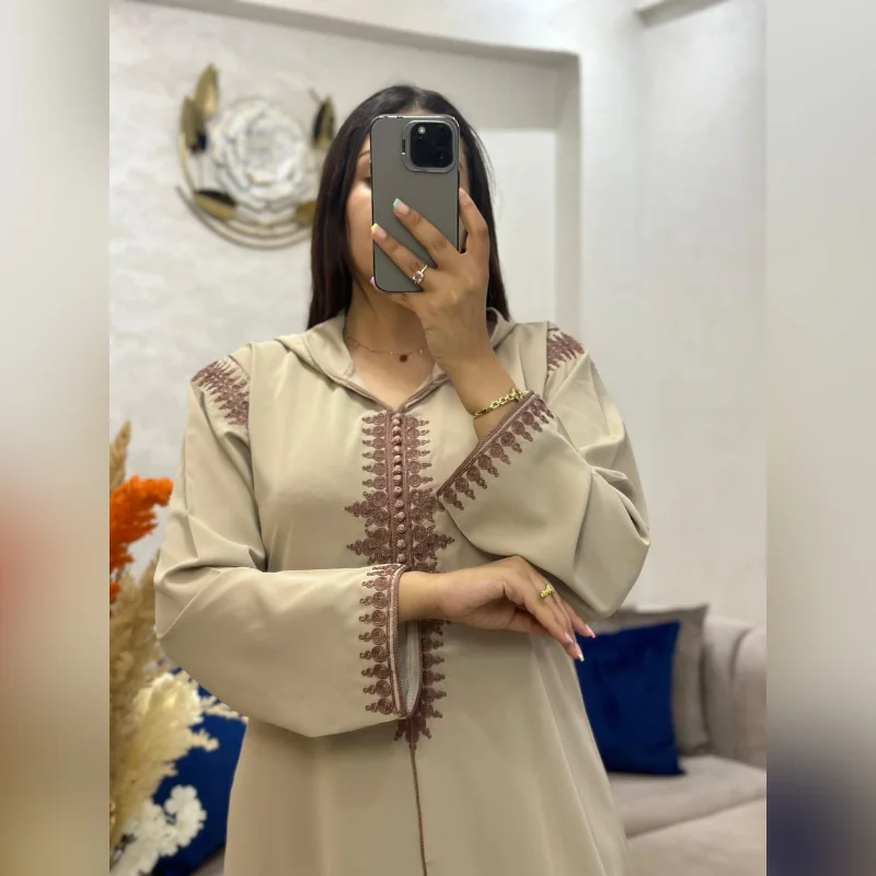 جلابة عصرية مريحة وانيقة