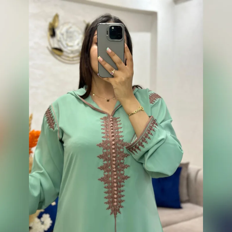 جلابة عصرية مريحة وانيقة