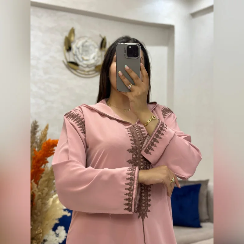 جلابة عصرية مريحة وانيقة