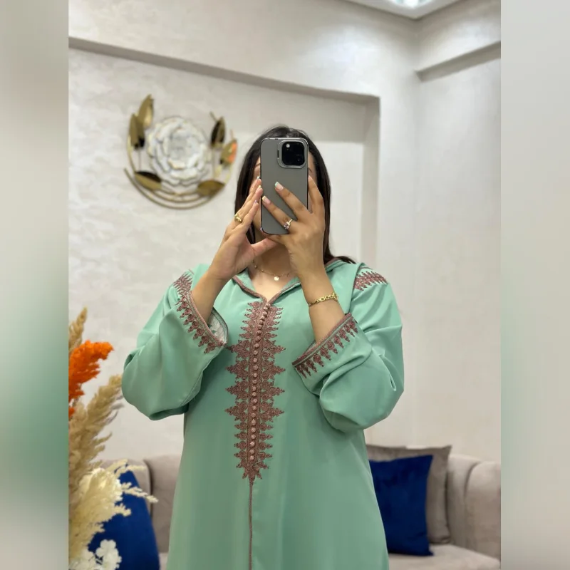 جلابة عصرية مريحة وانيقة