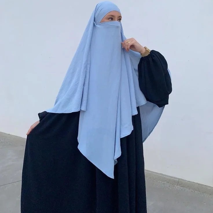 خمار وعباية