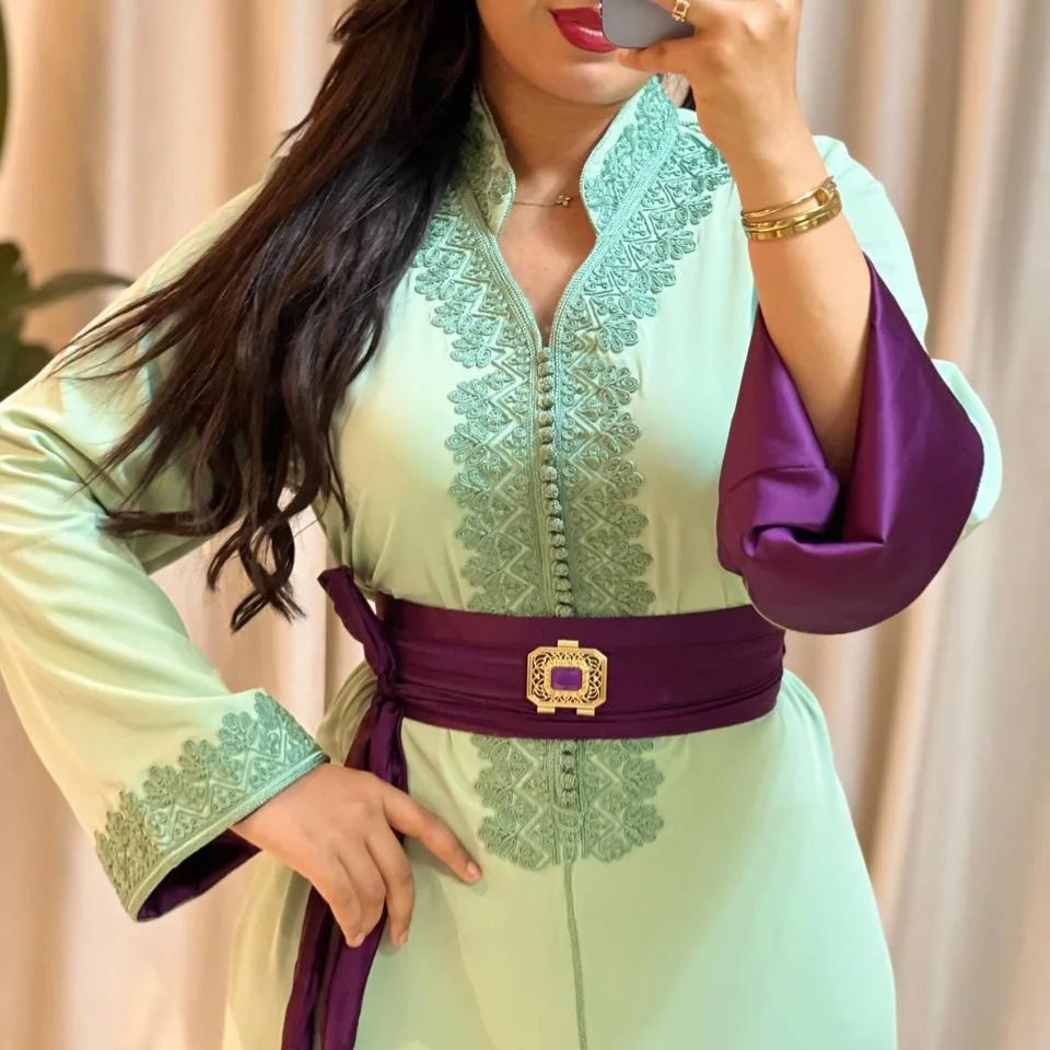اخضر خفيف