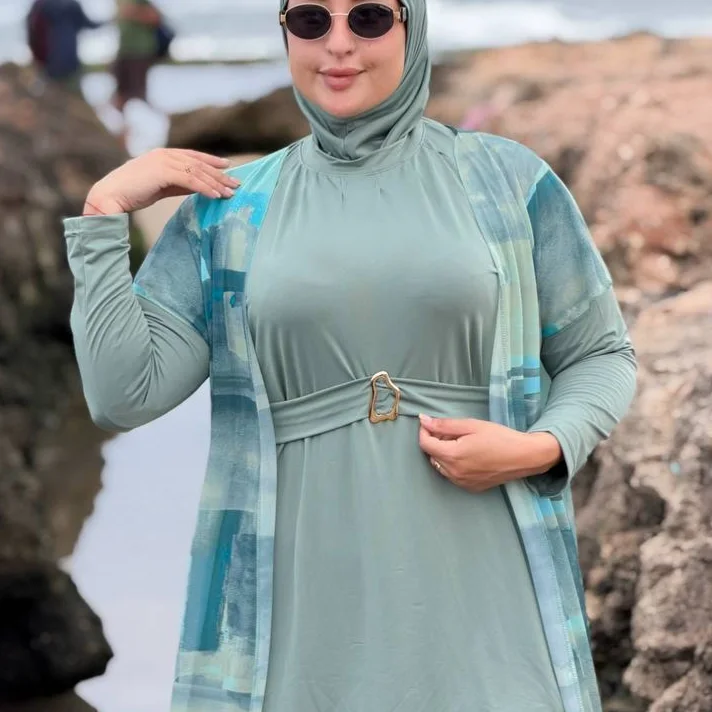 حمامي مع أزرق