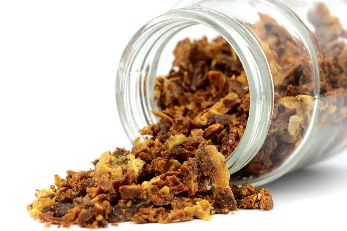 فوائد العكبر 