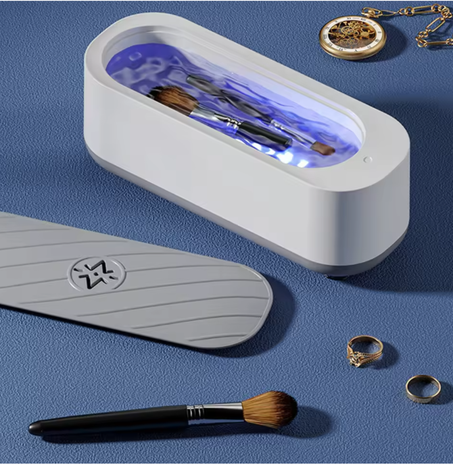 منظف اهتزازي صغير للمجوهرات