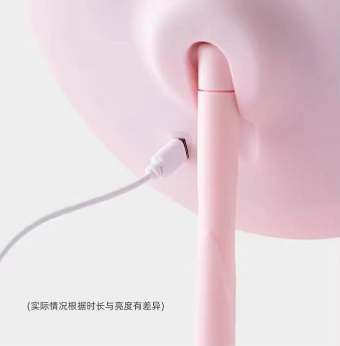 مرآة مكياج بإضاءة LED