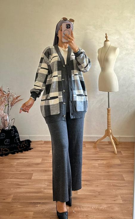 طقم صوف أنيق