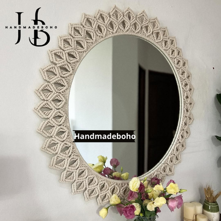 مرآة بوهيمية يدوية كبيرة – فخامة طبيعية وتحفة فنية تميز جدارك Grand miroir bohème fait main – Un luxe naturel et une pièce artistique qui distingue ton