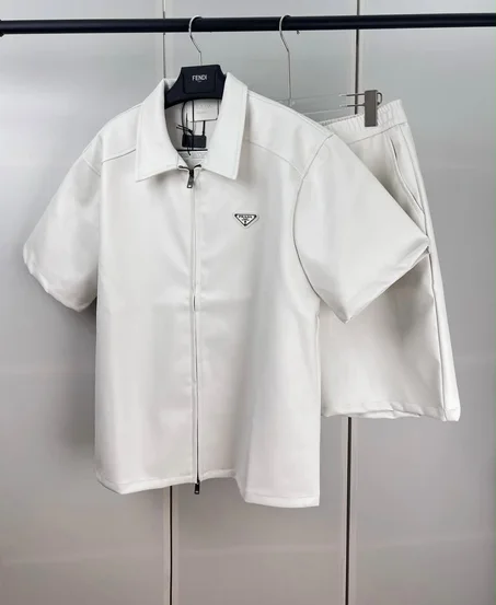 ensemble d'été Prada pour homme en cuir nappa