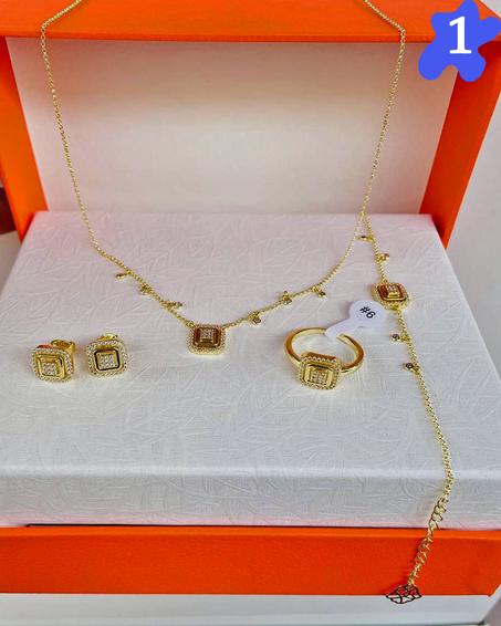 باك مجوهرات أنيق من Acier للمناسبات