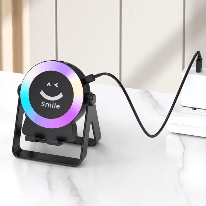 مكبر صوت لاسلكي 4 في 1 مع شحن لاسلكي