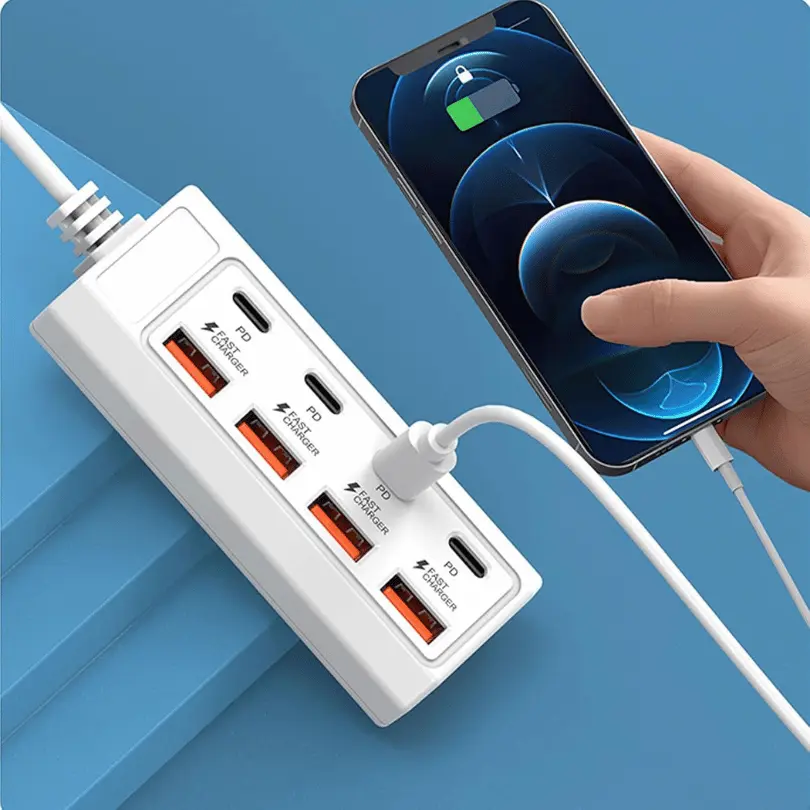 موزع شحن ٨ منافذ (4 × USB + 4 × Type-C) لشحن الأجهزة المتعددة بكفاءة