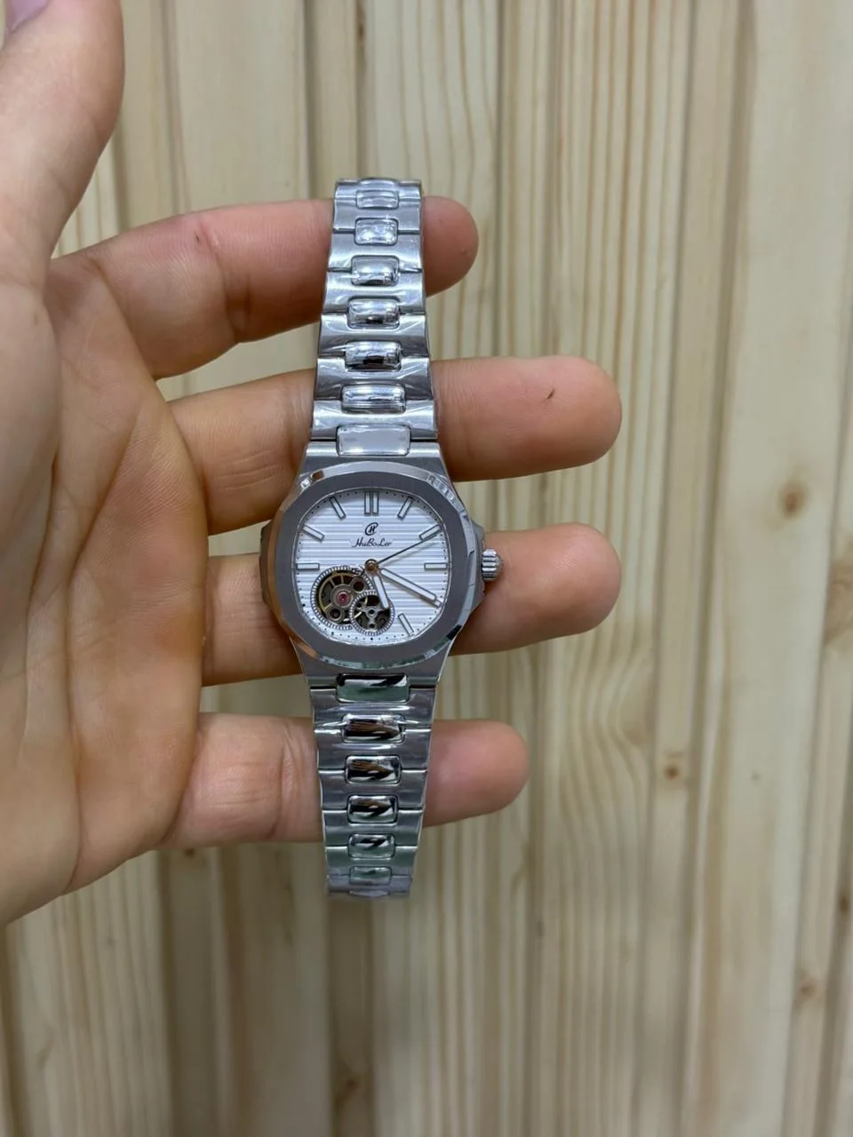 Montre Automatique HuboLer pour Femme – Éclat Argenté & Design Squelette Pur