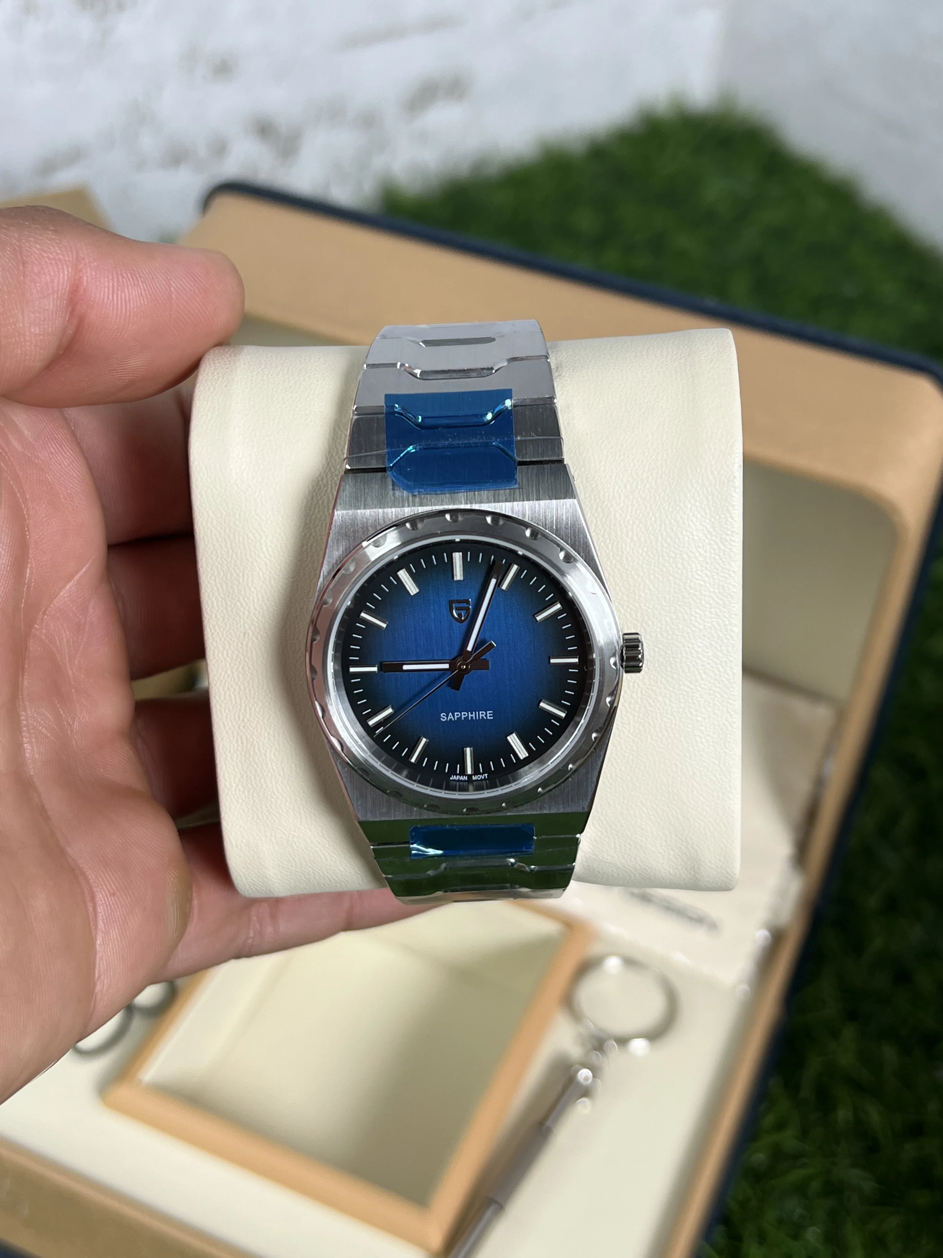 Pagani Design 7MM Ultra Mince Minimaliste Hommes Montres à Quartz, Verre de Saphir en Acier Inoxydable Montre-Bracelet, 100M étanche Lumineux Japon Mouvement