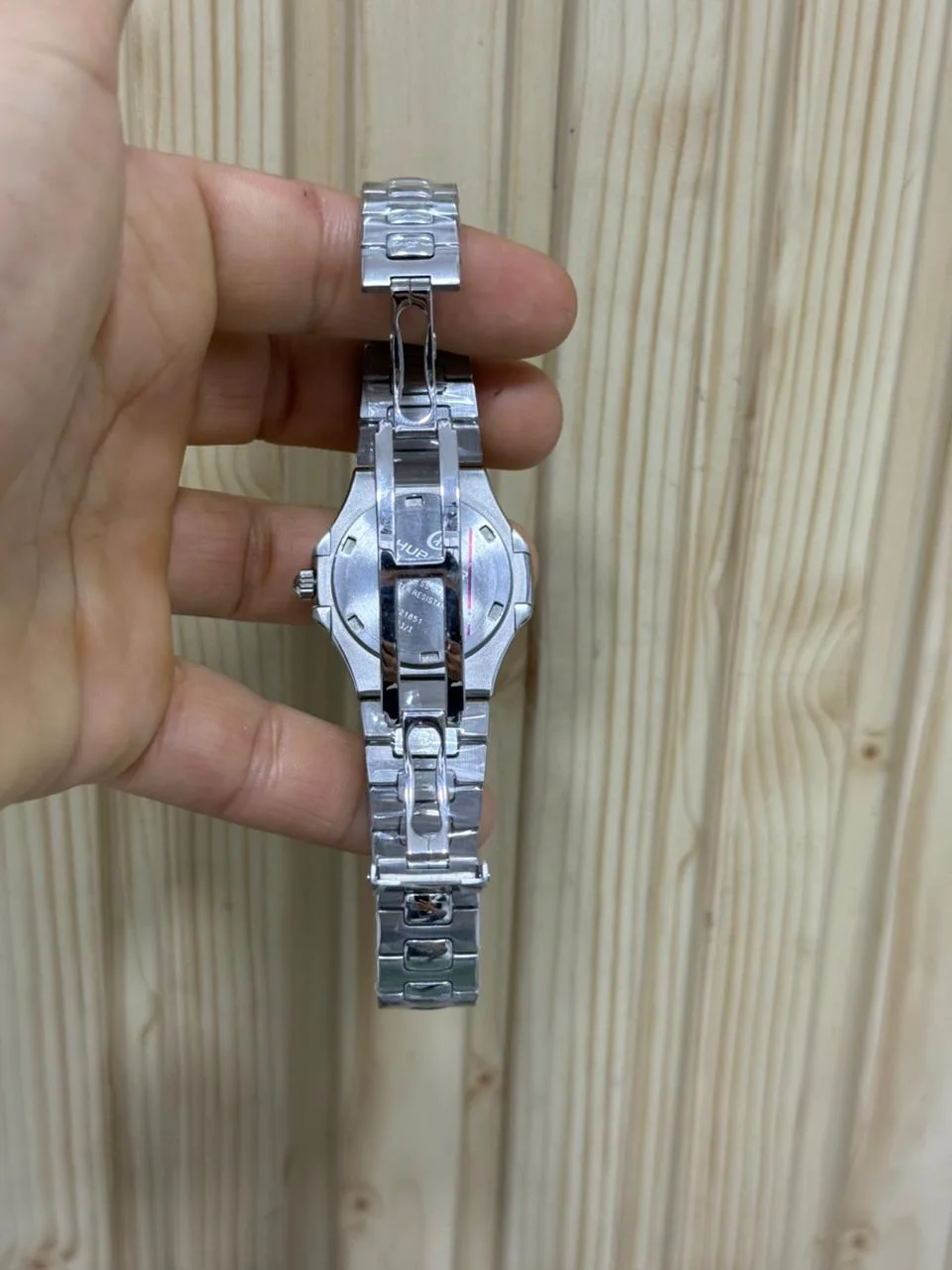 Montre Automatique HuboLer pour Femme – Éclat Argenté & Design Squelette Pur