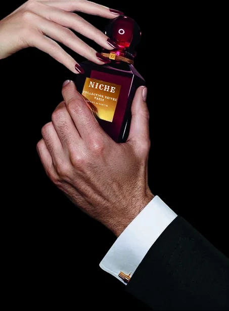 PARFUMS
