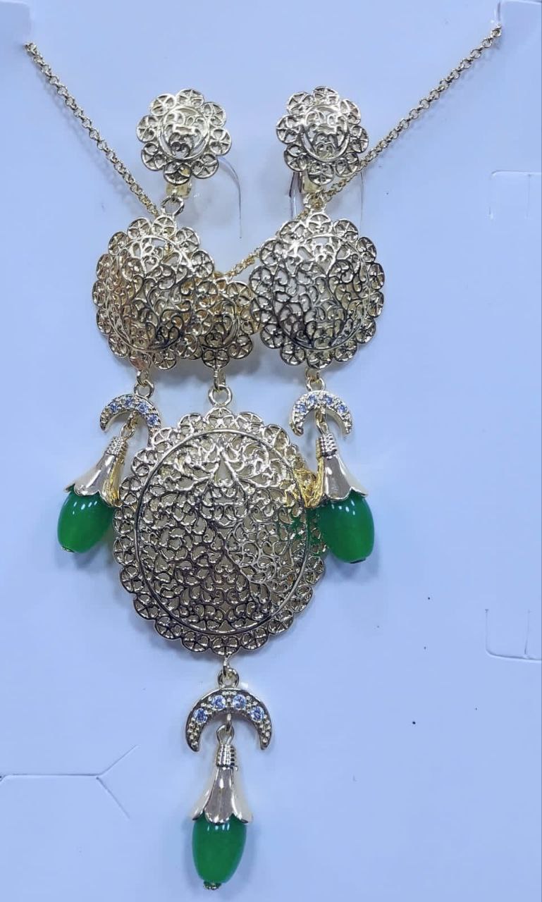 طقم نسائي رااقي