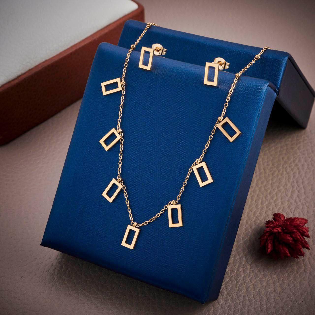 سلسلة بلاكيور