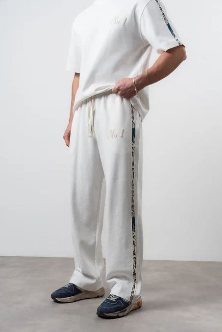 ENSEMBLE NO1