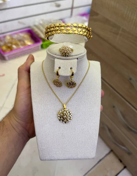 طقم بلاكيور لامور