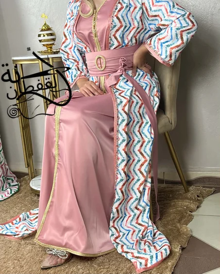 قفطان رويال اناقة بلمسة صيفية مبهجة