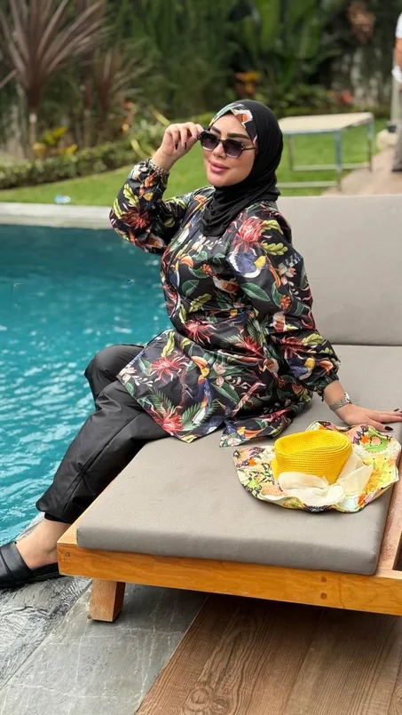 بوركيني 2025 للمحجبات وغير المحجبات