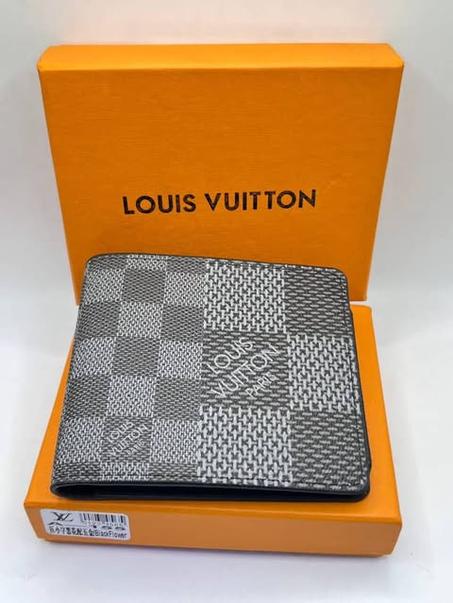 Portefeuille LOUIS VUITTON de luxe en cuir 100%