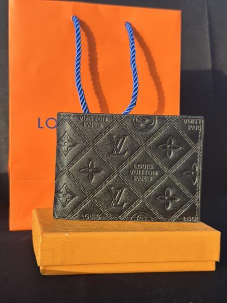 Portefeuille LOUIS VUITTON de luxe en cuir 100%