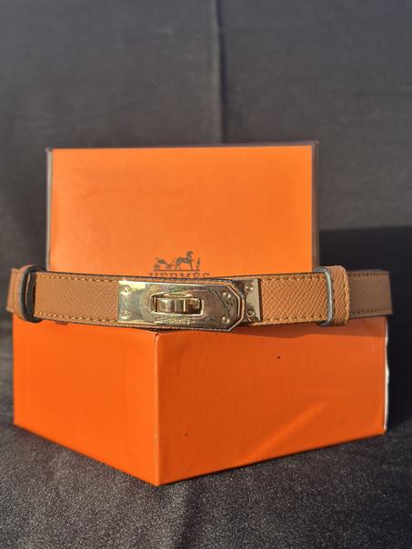 Hermès  – La Ceinture Ultime en Cuir Véritable pour Femmes