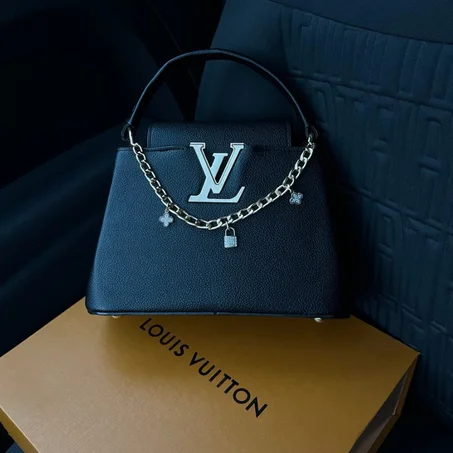 LV capucine