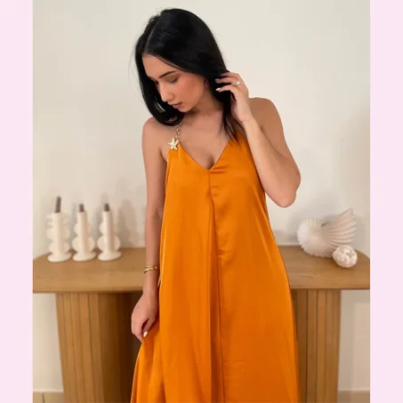 Robe longue en satin orange