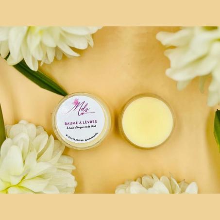 مرطب الشفتين بالأركان و العسل
