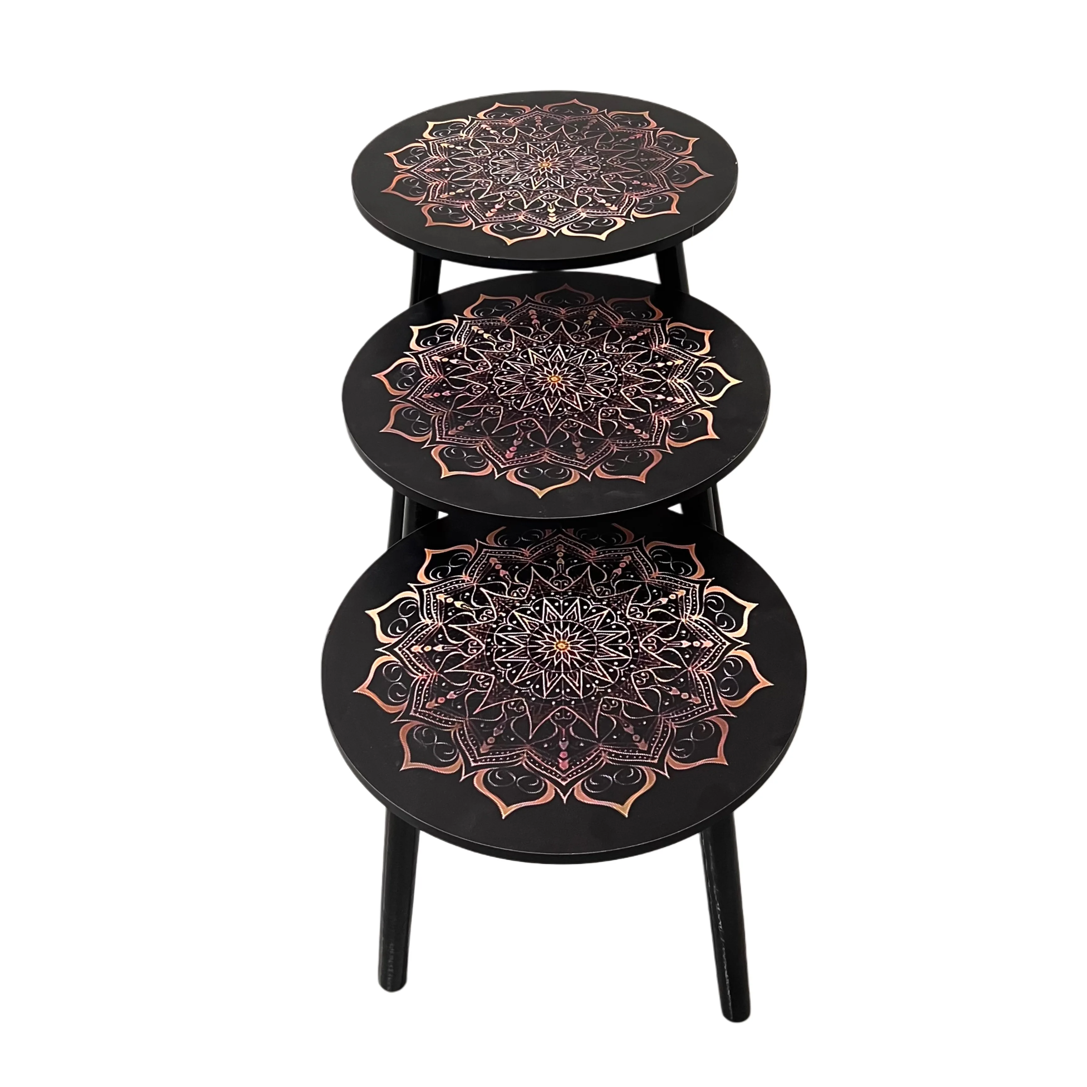 طقم طاولات متداخلة 3 قطع بنقشة الماندالا – أسود مع لمسات نحاسية وبرونزية، أبعاد 40 سم