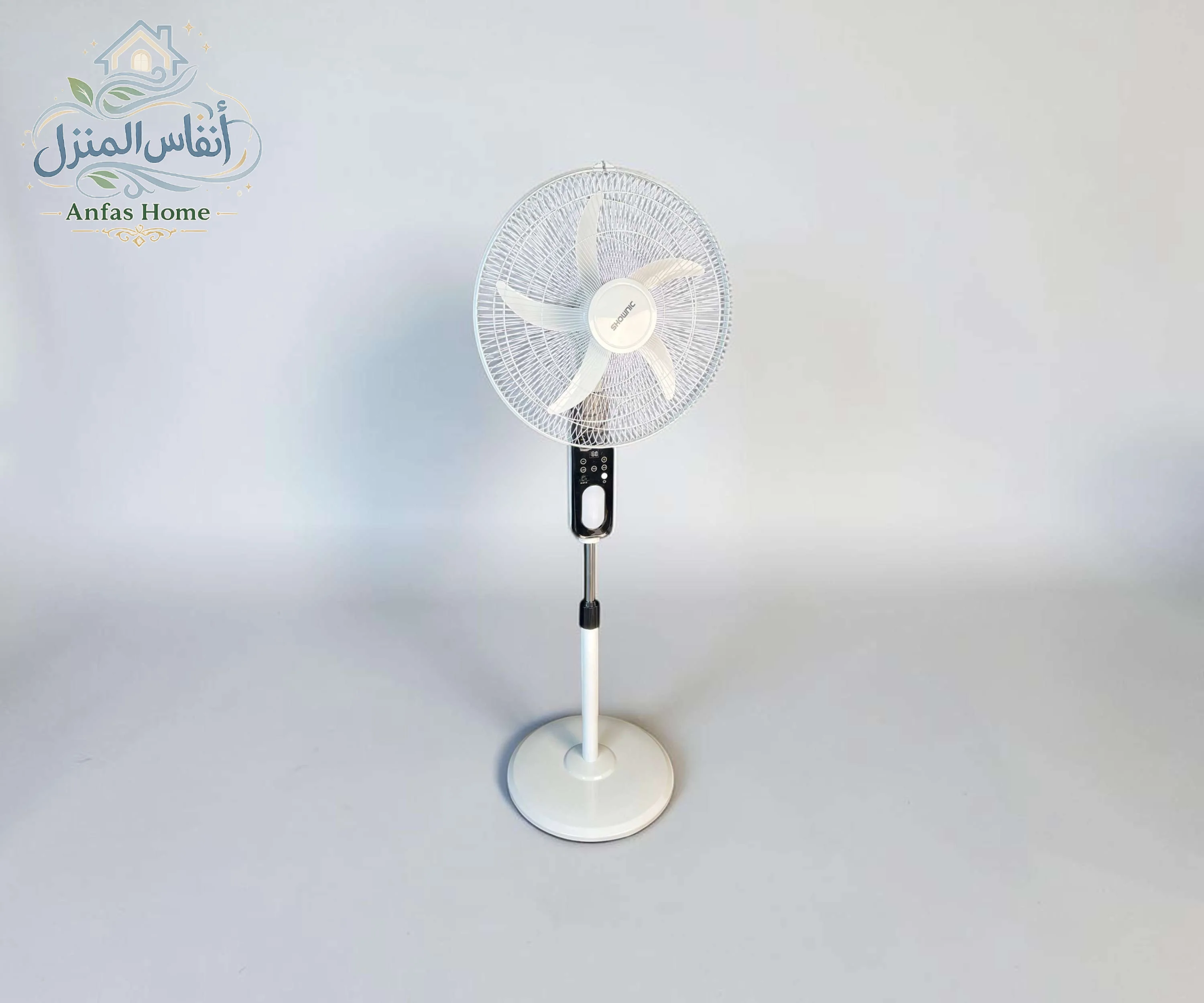 مروحة طوارئ عمودية متعددة الأستخدامات: 140 سم بشحن مزدوج – إضاءة ومخارج إضافية