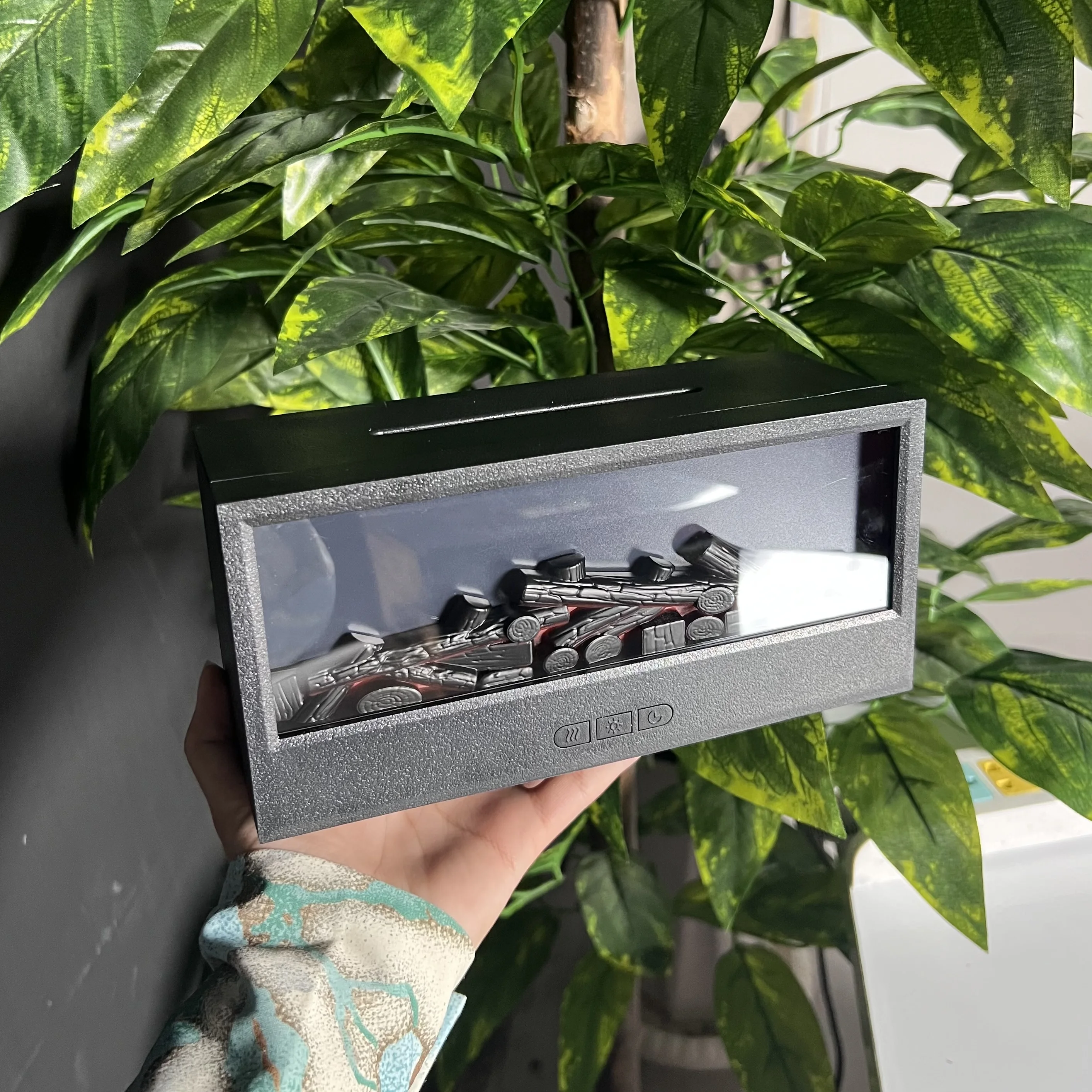 مرطب لهب واقعي مع إضاءة ملونة