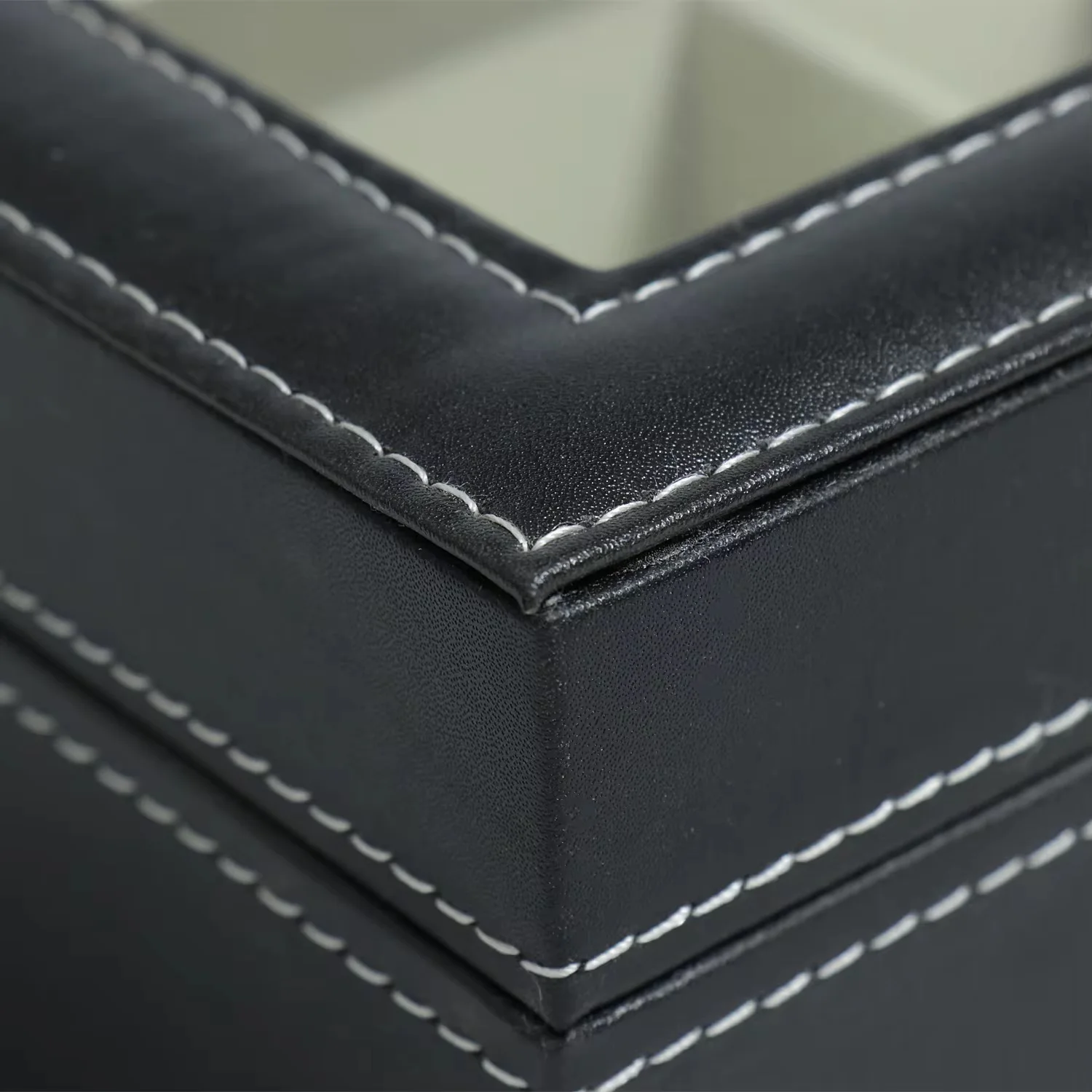 علبة تنظيم ساعات جلدية – 6 حصص