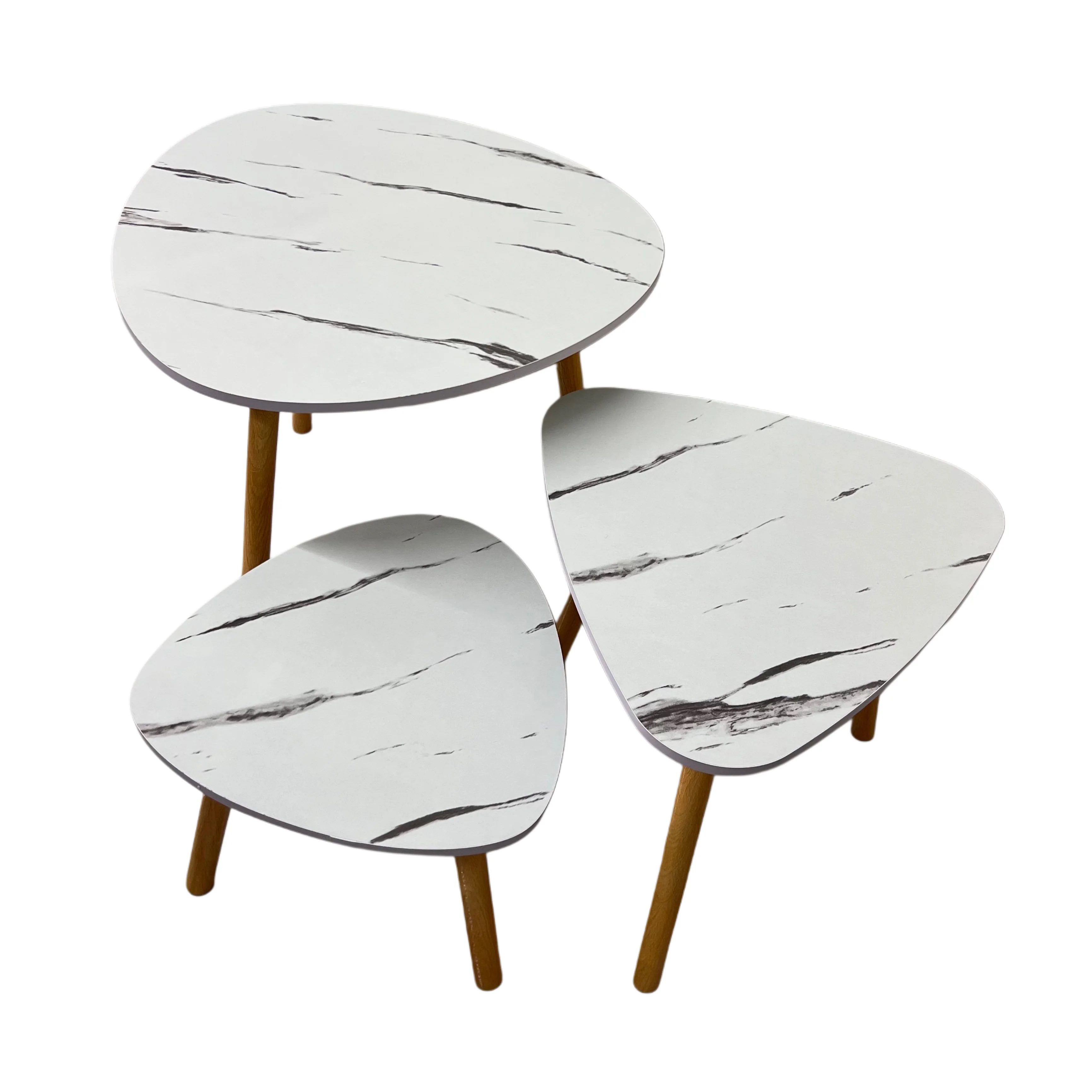 طقم طاولات رخامي متداخل 3 قطع – أرجل خشبية، تصميم عصري، أبيض مع عروق سوداء