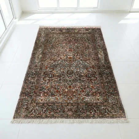 Tapis Chine Hereke en Soie – Style Architectural & Calligraphique (120 × 100 cm)