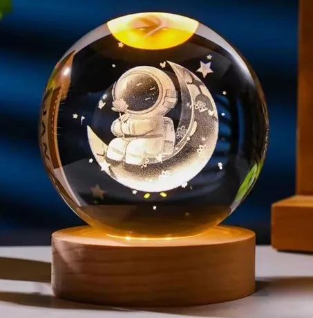 Astronaut Luminous Crystal Ball Lamp (Large Size)
