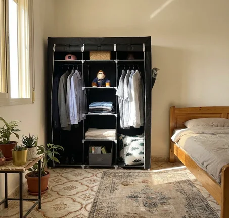 خزانة ملابس قابلة للطي