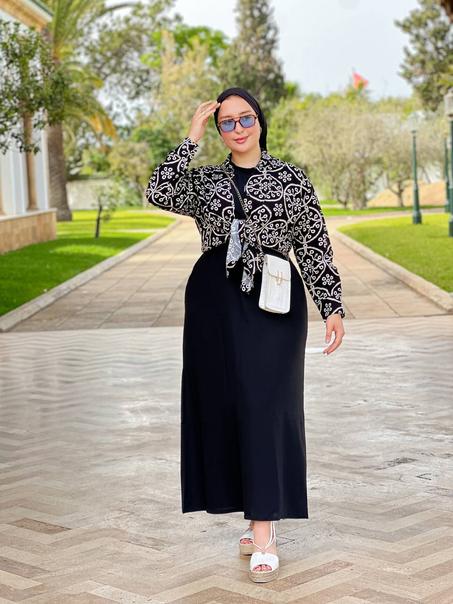 ملابس نسائية عصرية