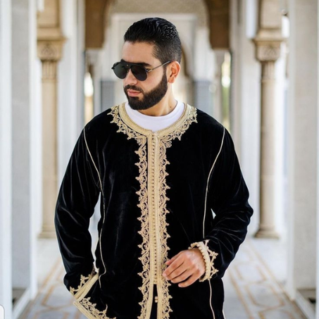 ملابس تقليديــة