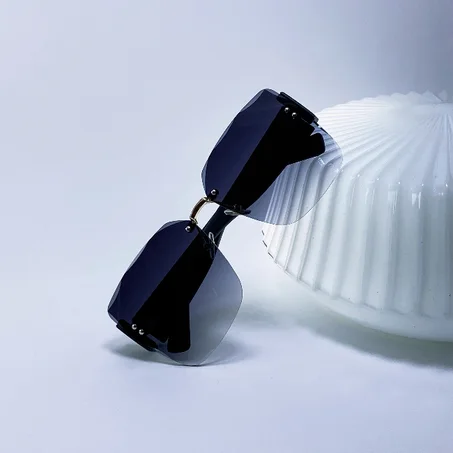 تمتعي بأحدث نظارات شمسية نسائية