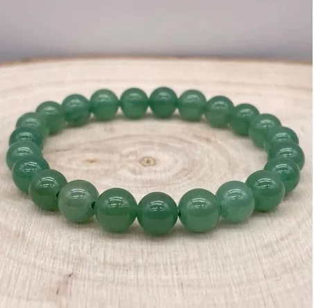 💚 Aventurine – حجر الحظ والفرص