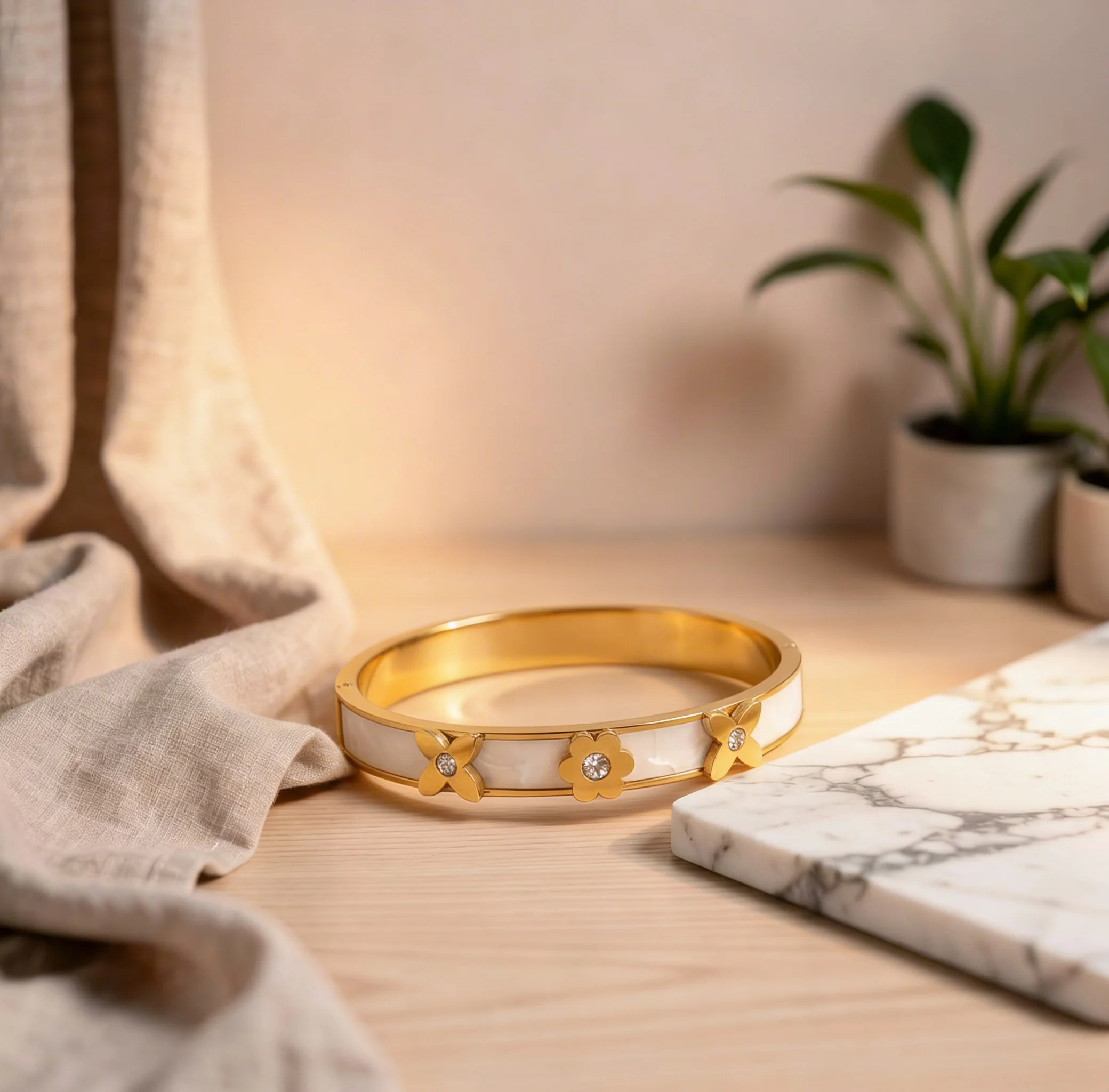 VAN CLEEF BRACELET 001